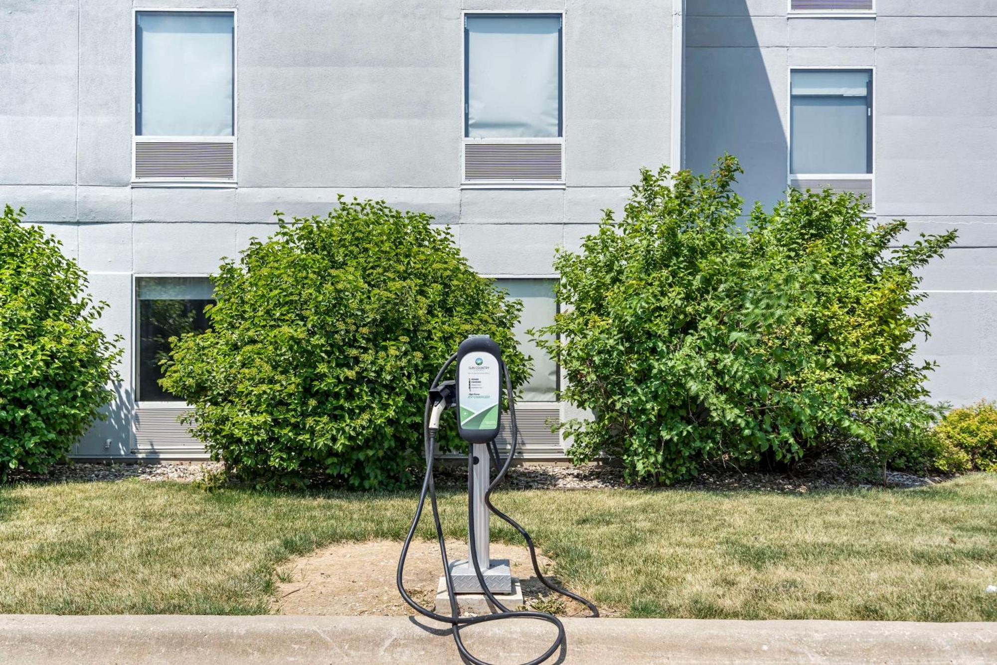 Best Western Plus Bourbonnais Hotel&Suites Exterior foto